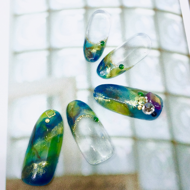 Nails MiMiネイルスクールの講師紹介